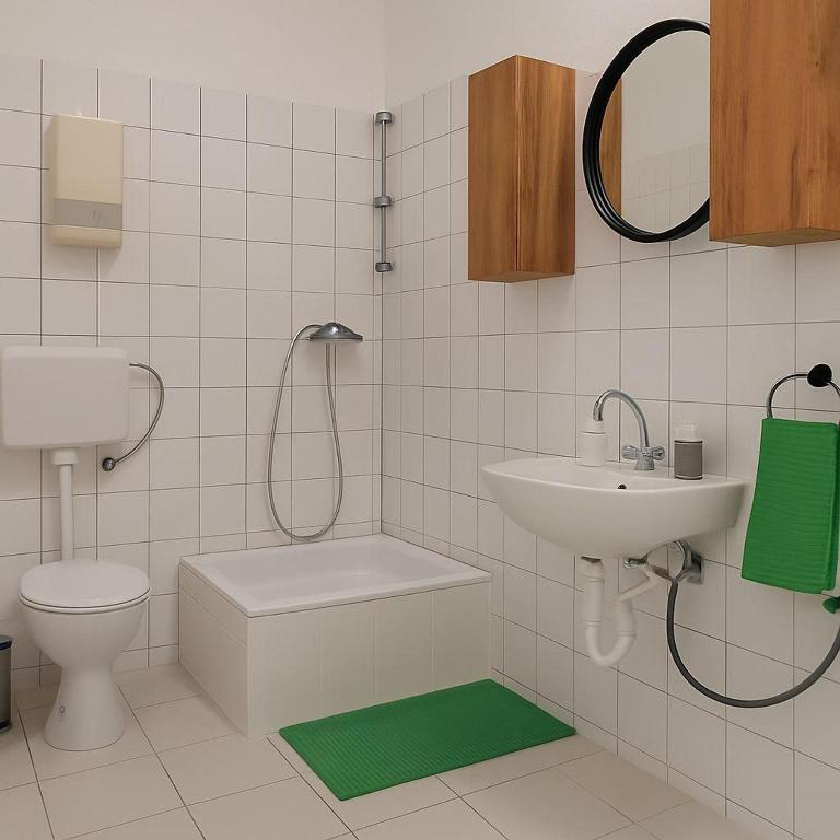 Eigenes Badezimmer mit Dusche