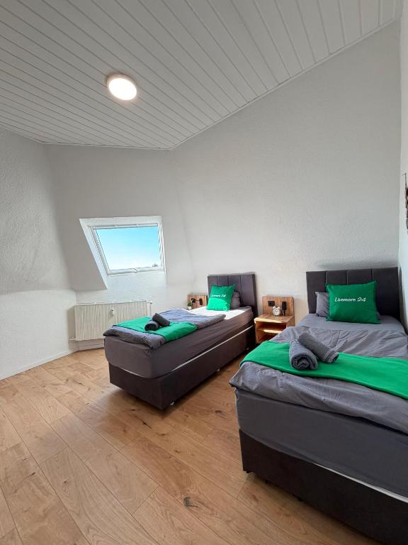 Eines von 12 Schlafzimmern im Space in Oberhausen