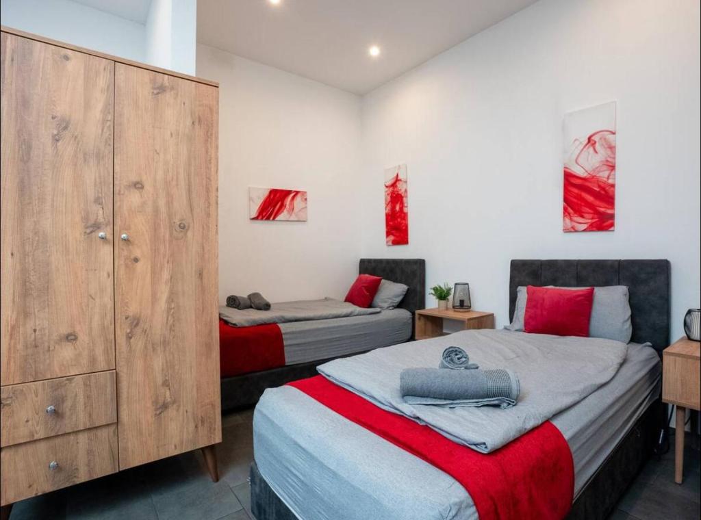 Schlafzimmer 2 mit 4 Einzelbetten, Space Recklinghausen Hochlarmark