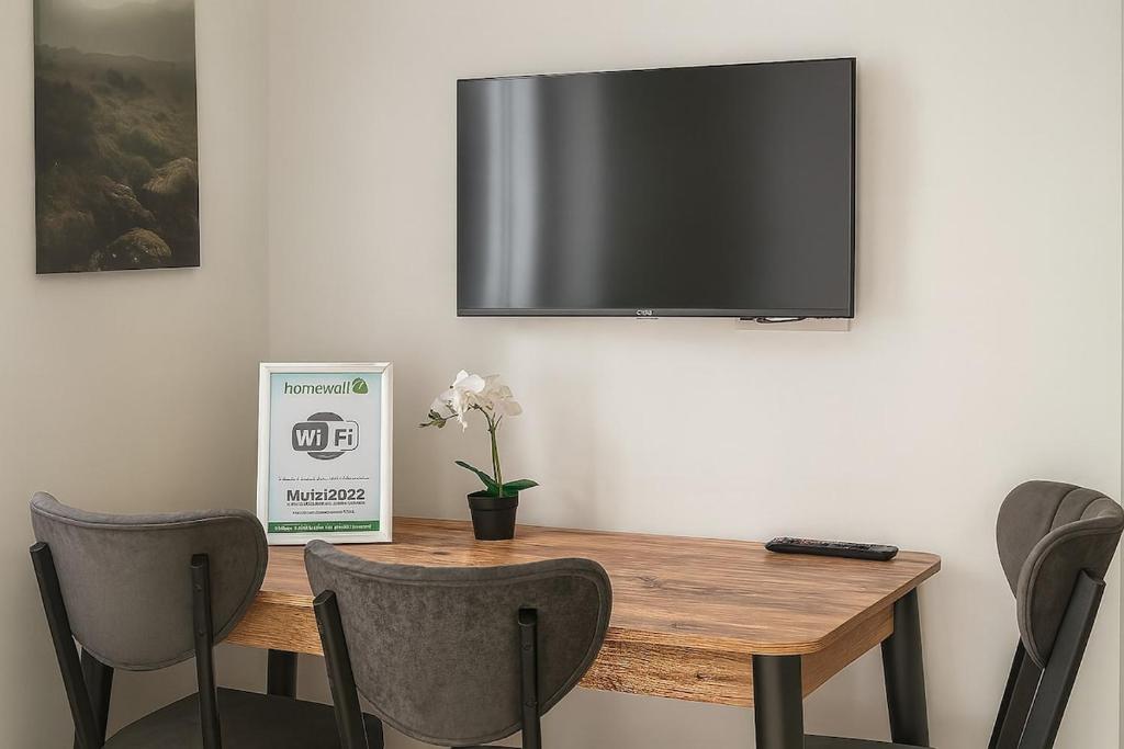 Wohnbereich im Space Herten Mitte mit Flachbild-TV und Sitzbereich